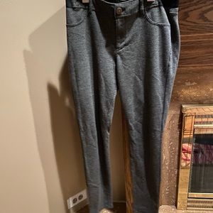 Vera Wang Skinny pants